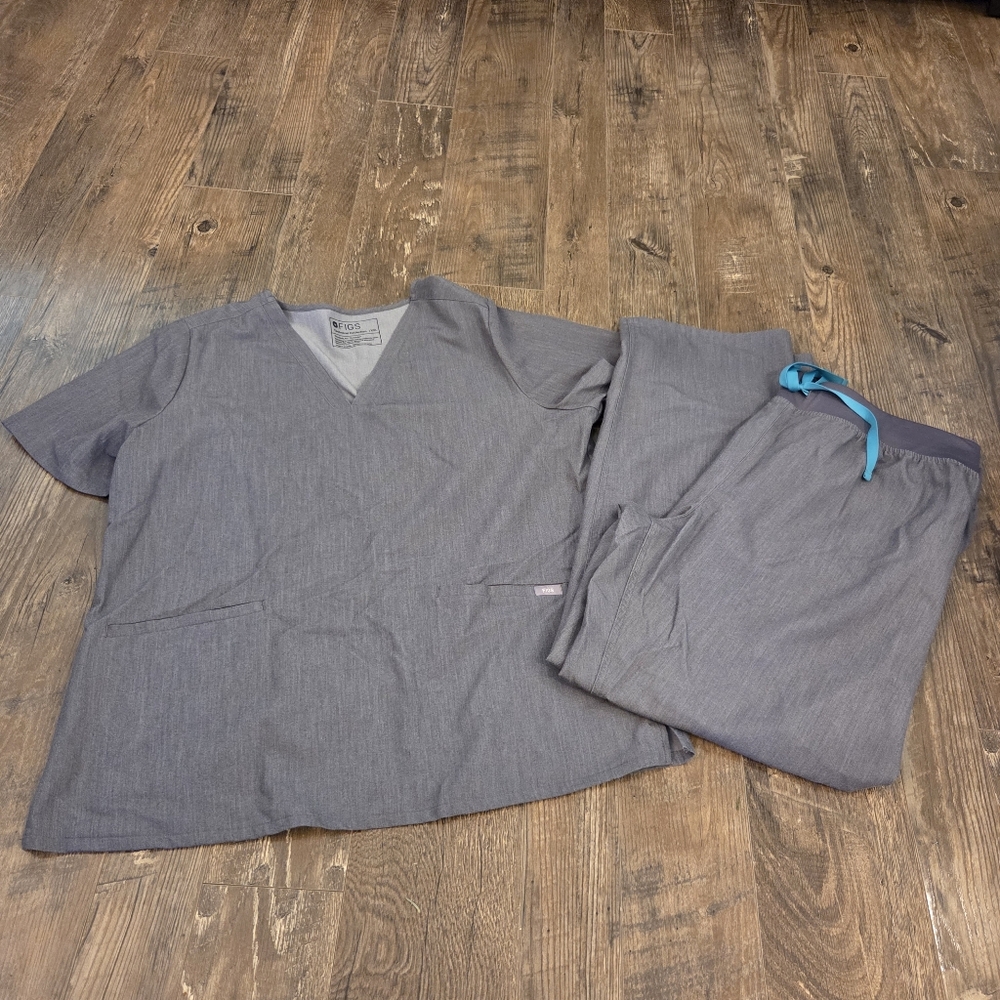 FIGS Scrub Set - Size XXL / 3XL